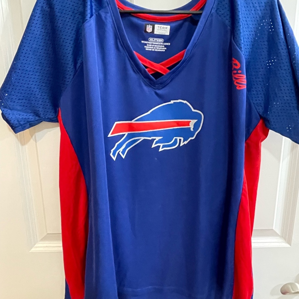 Buffalo Bills woman’s tops lot xl and xxl